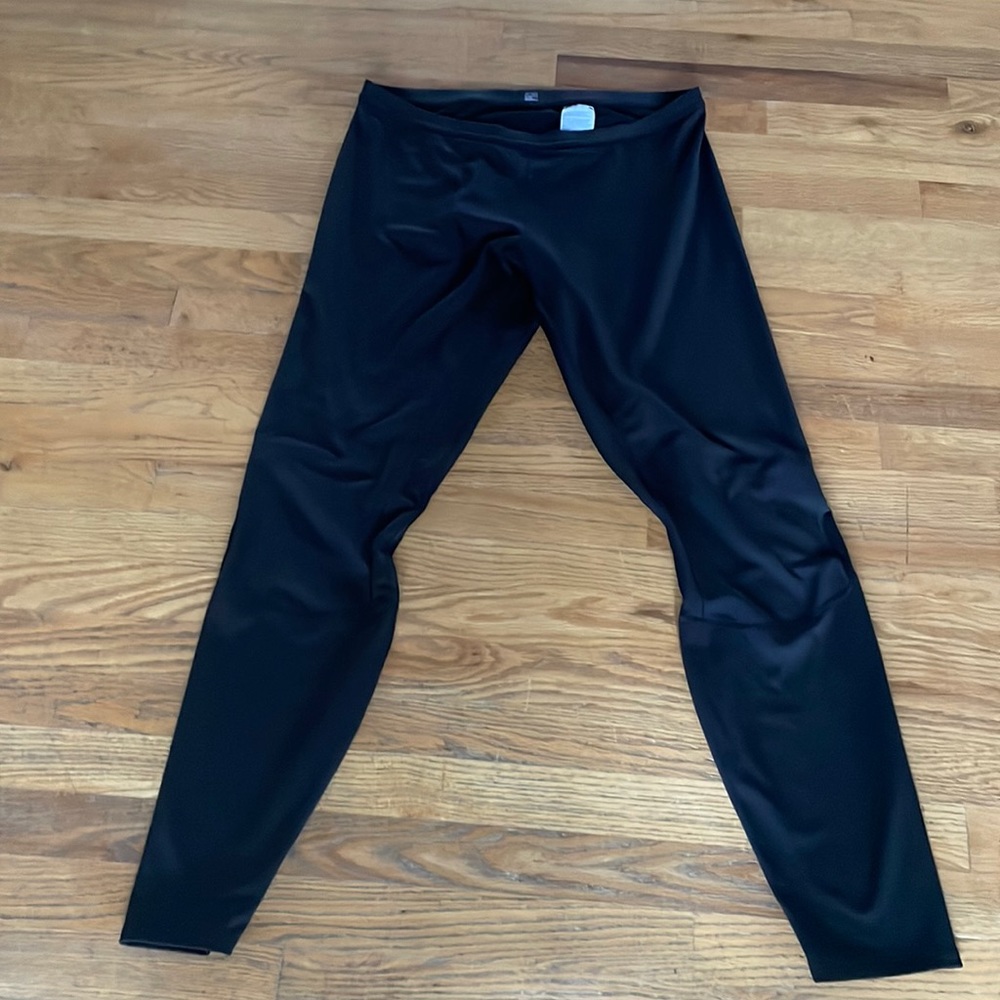 Black Arc’teryx base layer bottoms. Women’s XL. Great condition!